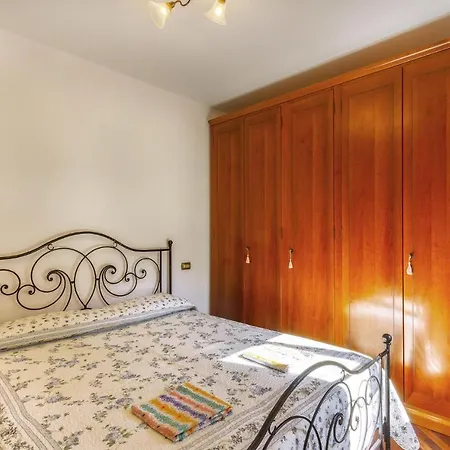 2 Bedroom Stunning In *